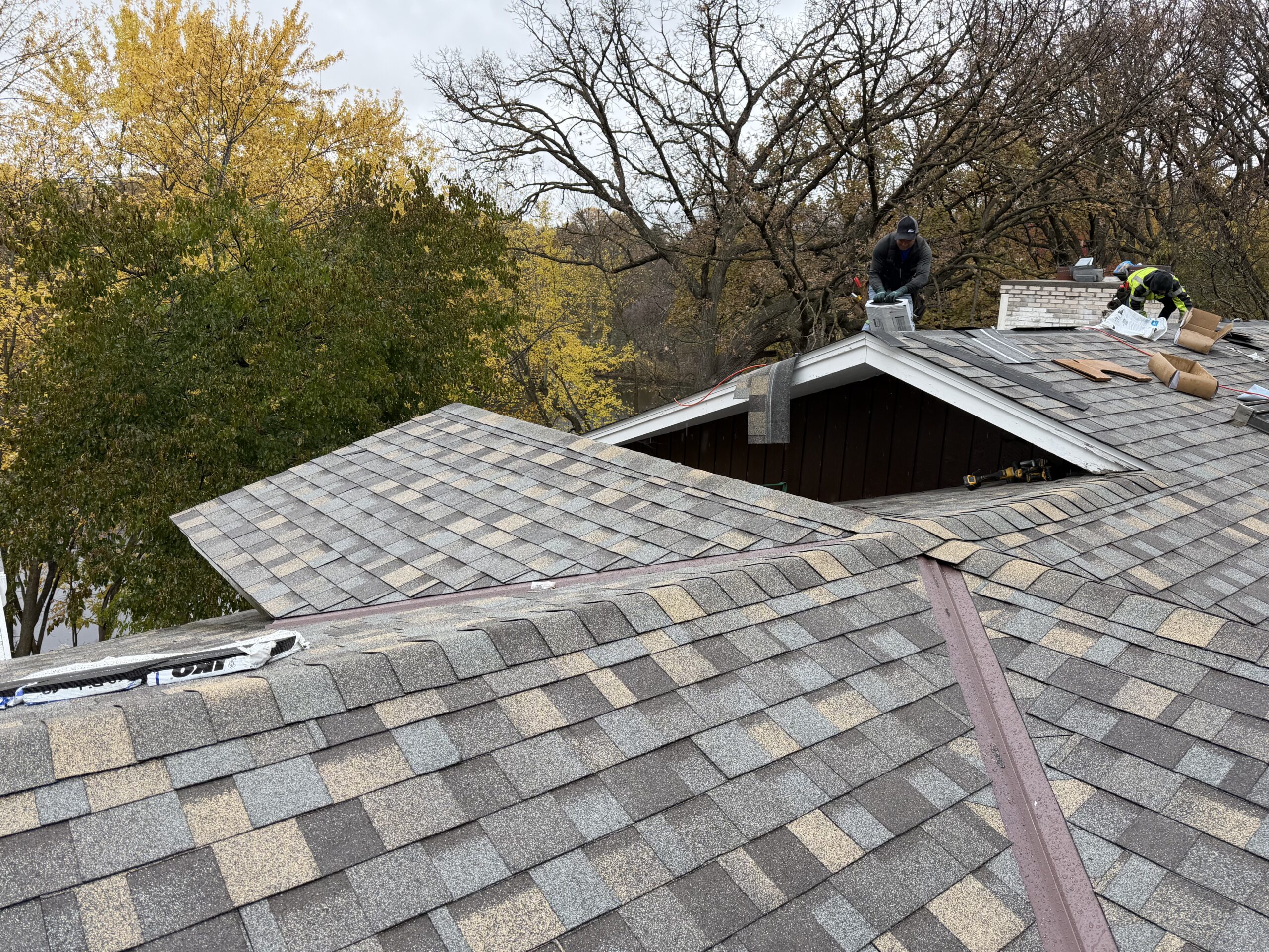 Asphalt shingle roofing options for a residential home