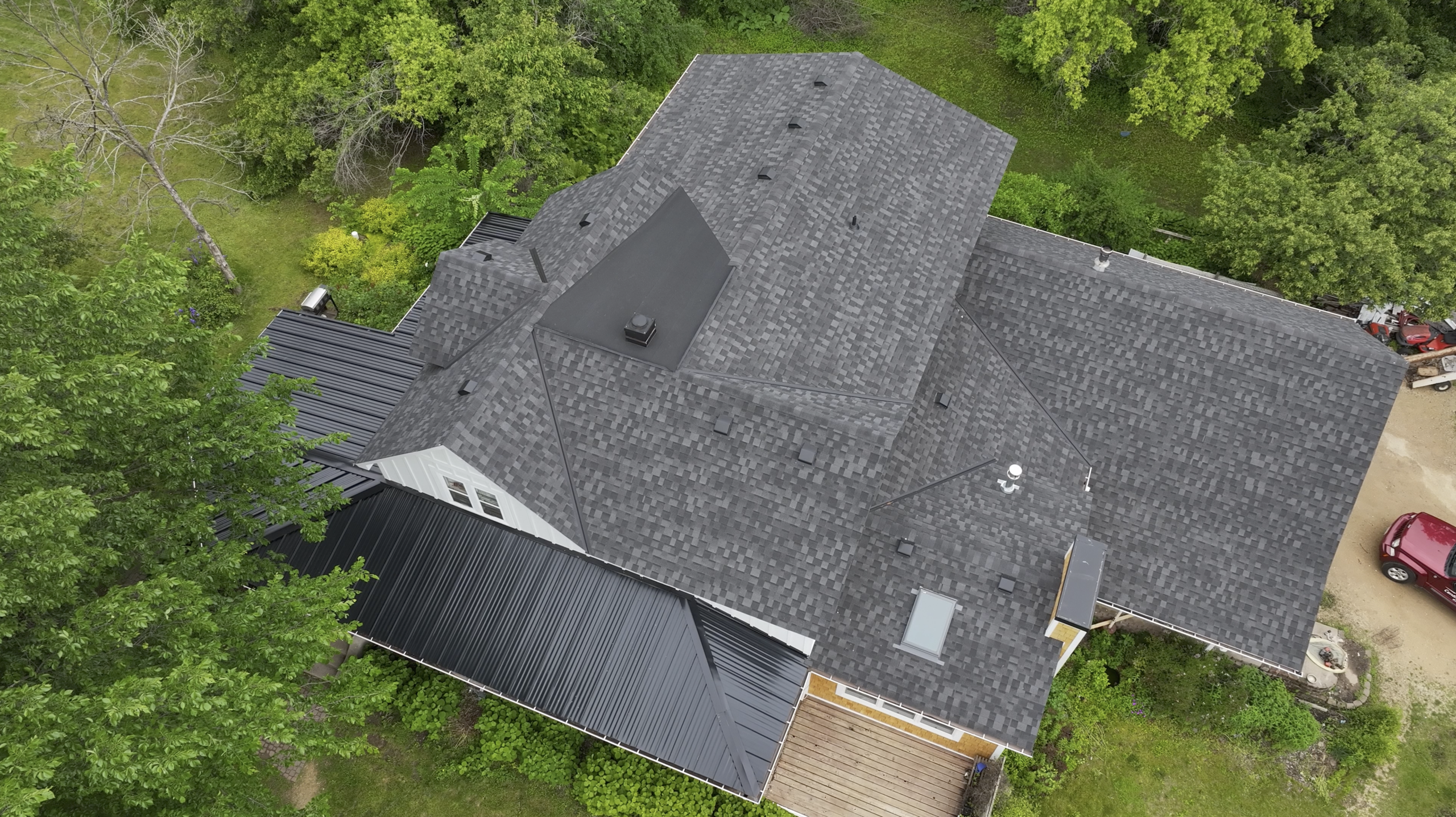 ManePoint Exteriors roofing services