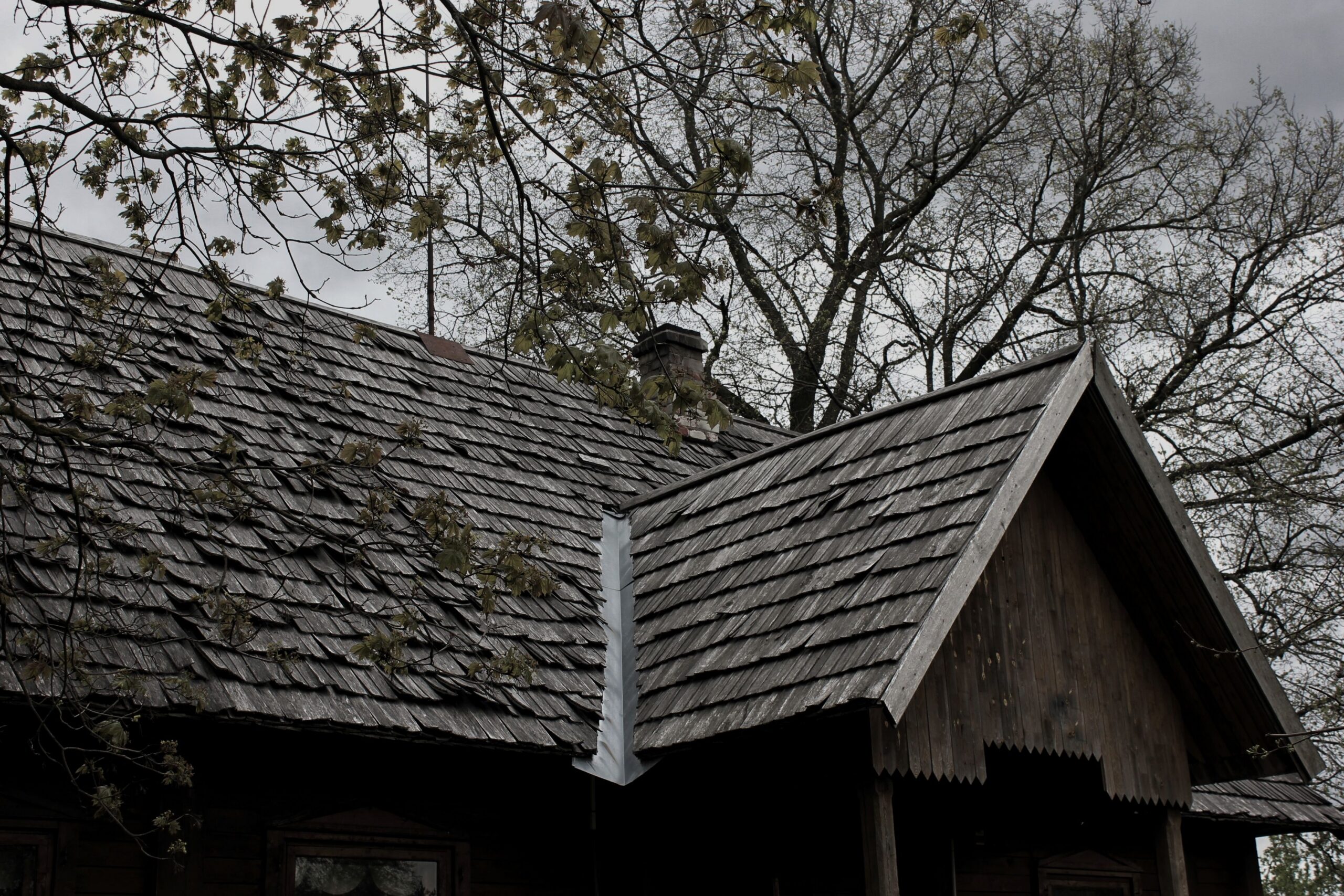 Wind damage roof repair by ManePoint Exteriors